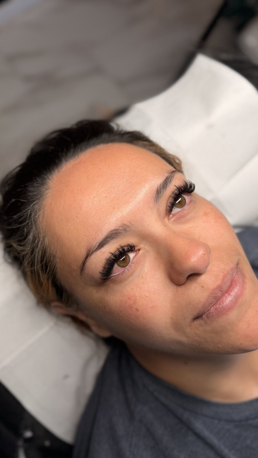 A client of Kenia's with her new lashes